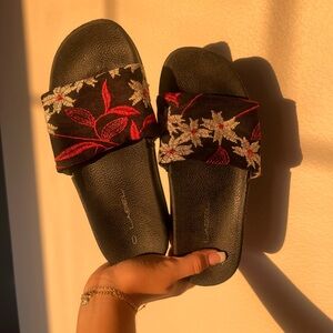 C. Label Platform Slides